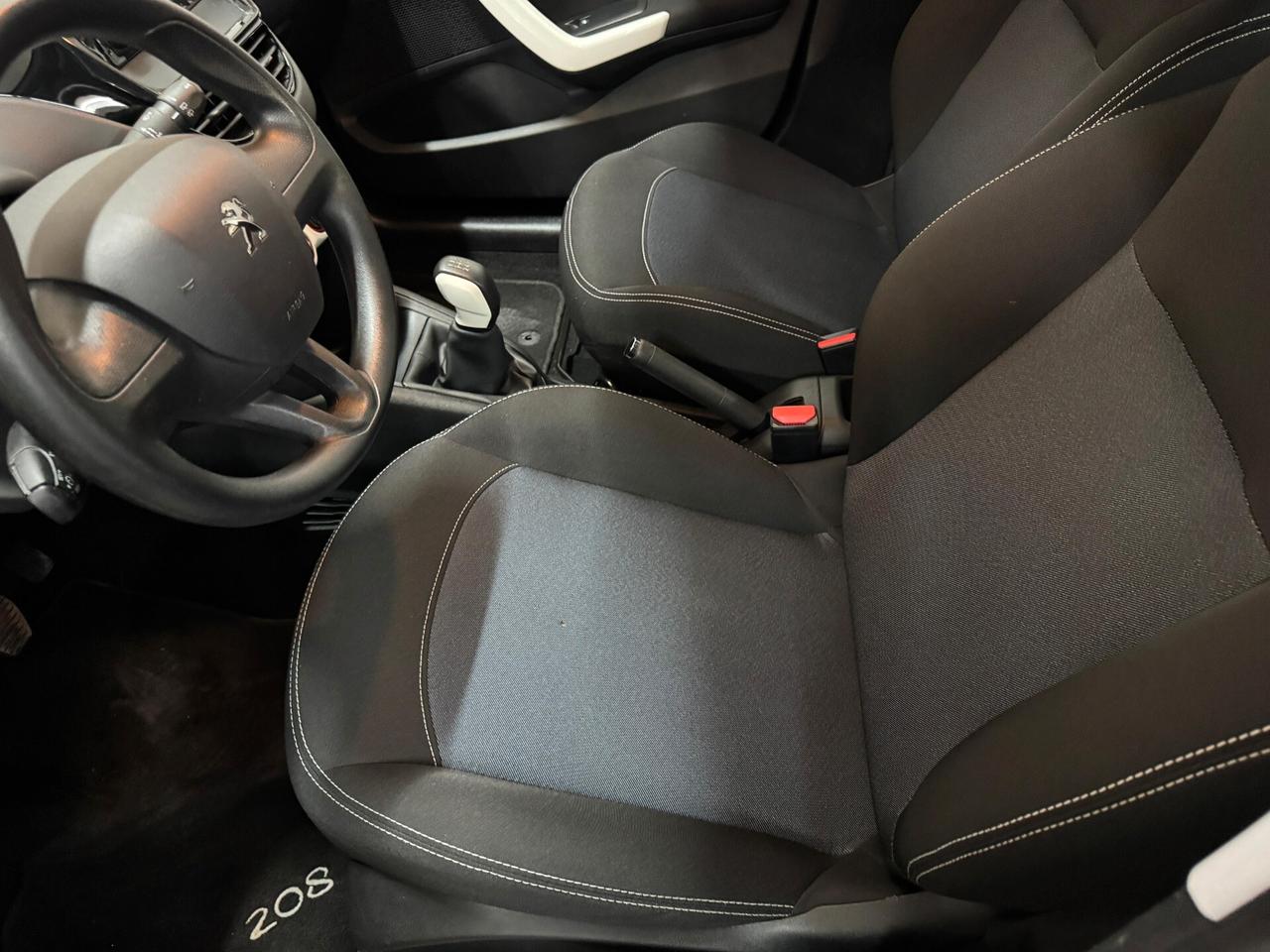 Peugeot 208 1.0 Like Neopatentati – Km Certificati – Garanzia 12 Mesi