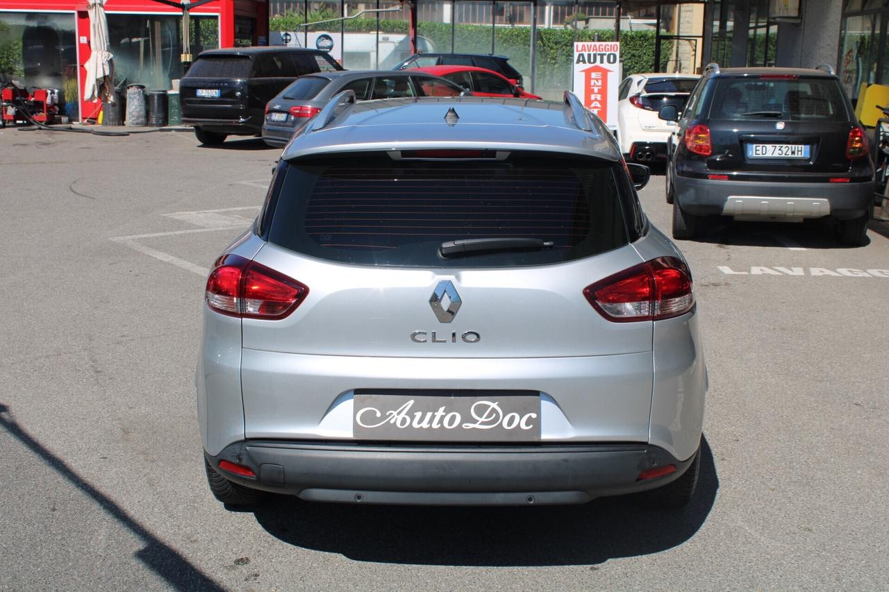 Renault Clio TOURER 0.9 Tce ZEN PRONTA CONSEGNA NAVI SENSORI VETRI SCURI