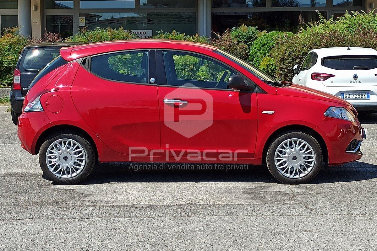 LANCIA Ypsilon 1.2 69 CV 5 porte GPL Ecochic Silver