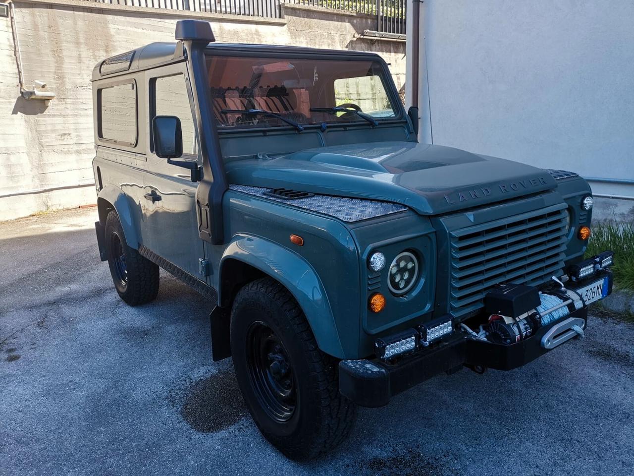 Land Rover Defender 2.4 td 2012