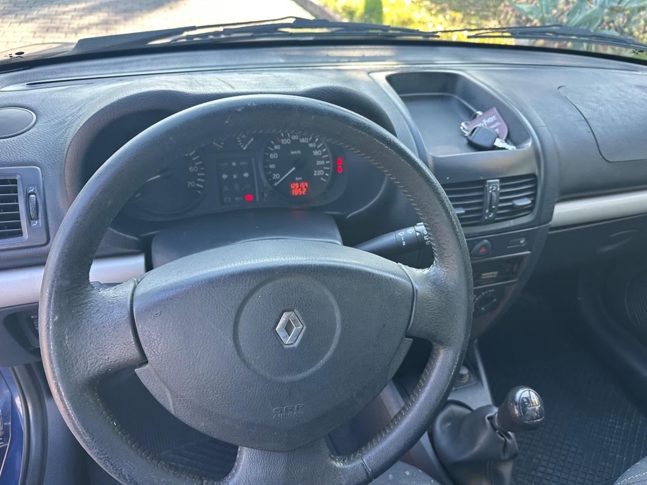 Renault Clio 1.2 benz 2003 Neopatentati