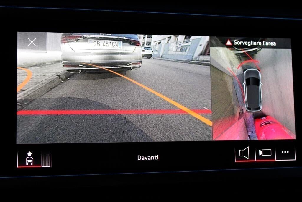 AUDI Q3 2.0 TDI Aut. *4 Telecamere *Matrix