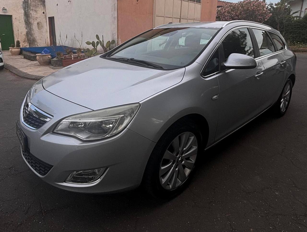 Opel Astra 1.7 CDTI 110CV Sports Tourer Cosmo SW