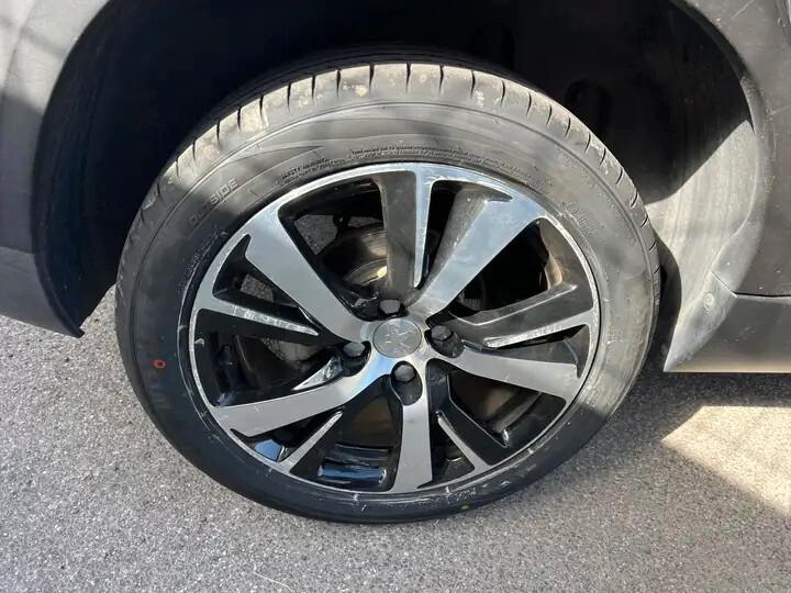 Peugeot 2008 PureTech Turbo 110 EAT6 S&S Allure