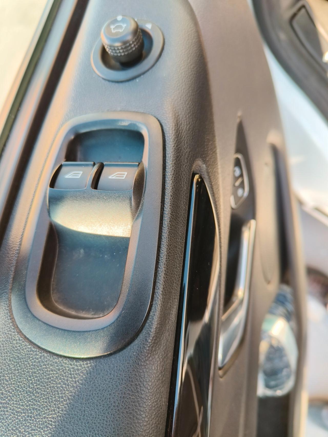 Ford Transit Custom L1H2 125cv Diesel