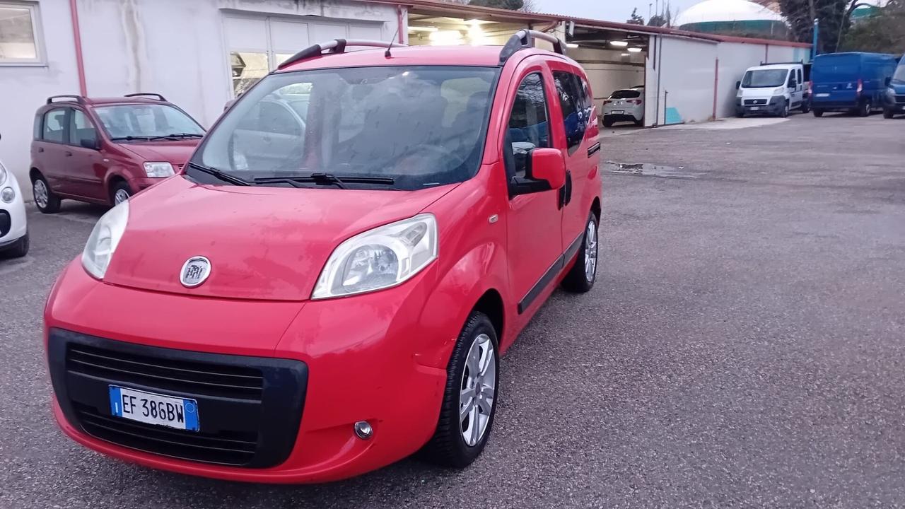 Fiat qubo 5P-1.4 metano emoticon-12/2010