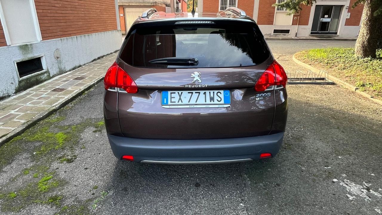 Peugeot 2008 1.6 e-HDi 115 CV Stop&Start Allure