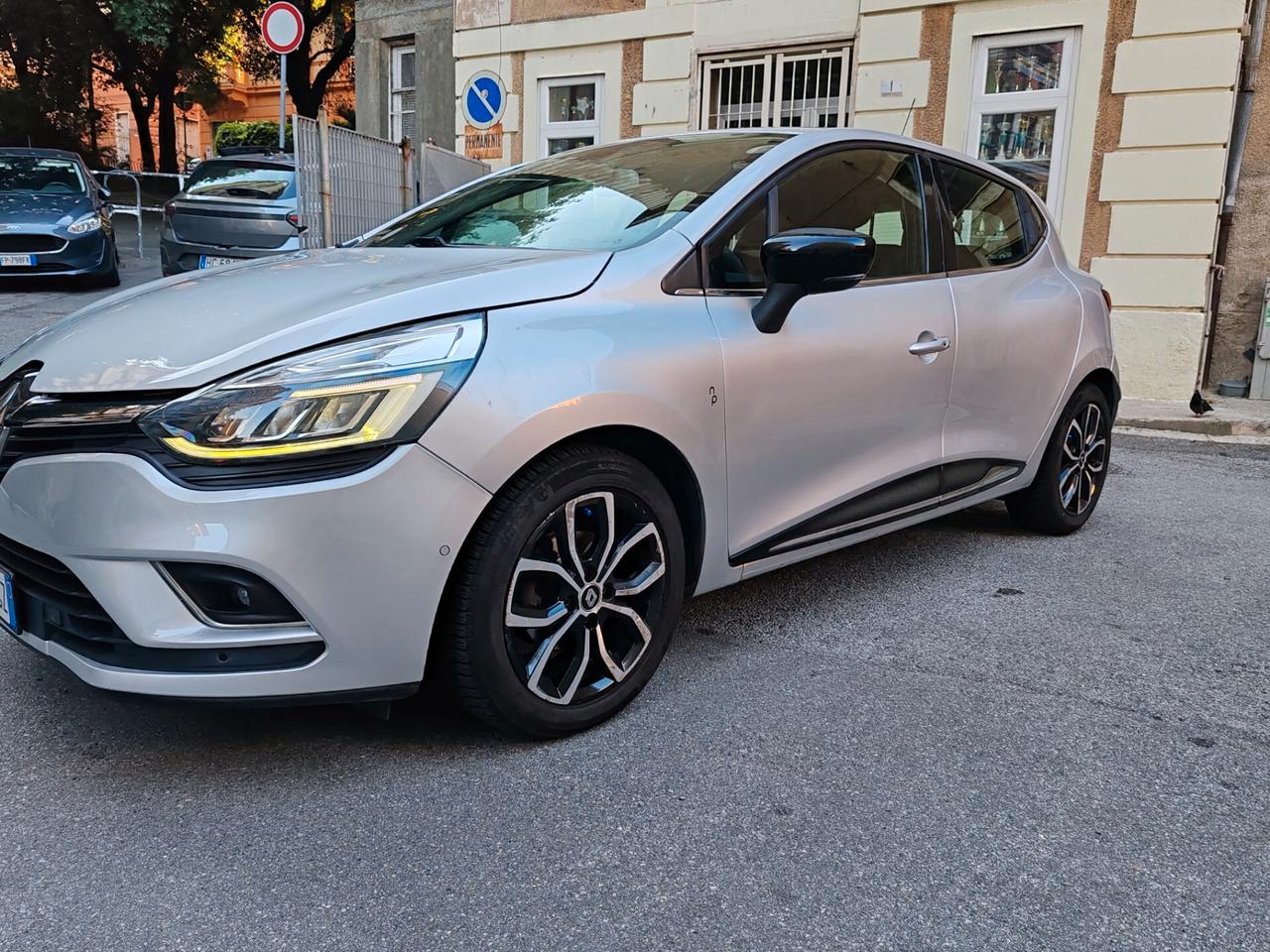 Renault Clio dCi 8V 90 CV 5 porte Moschino Zen