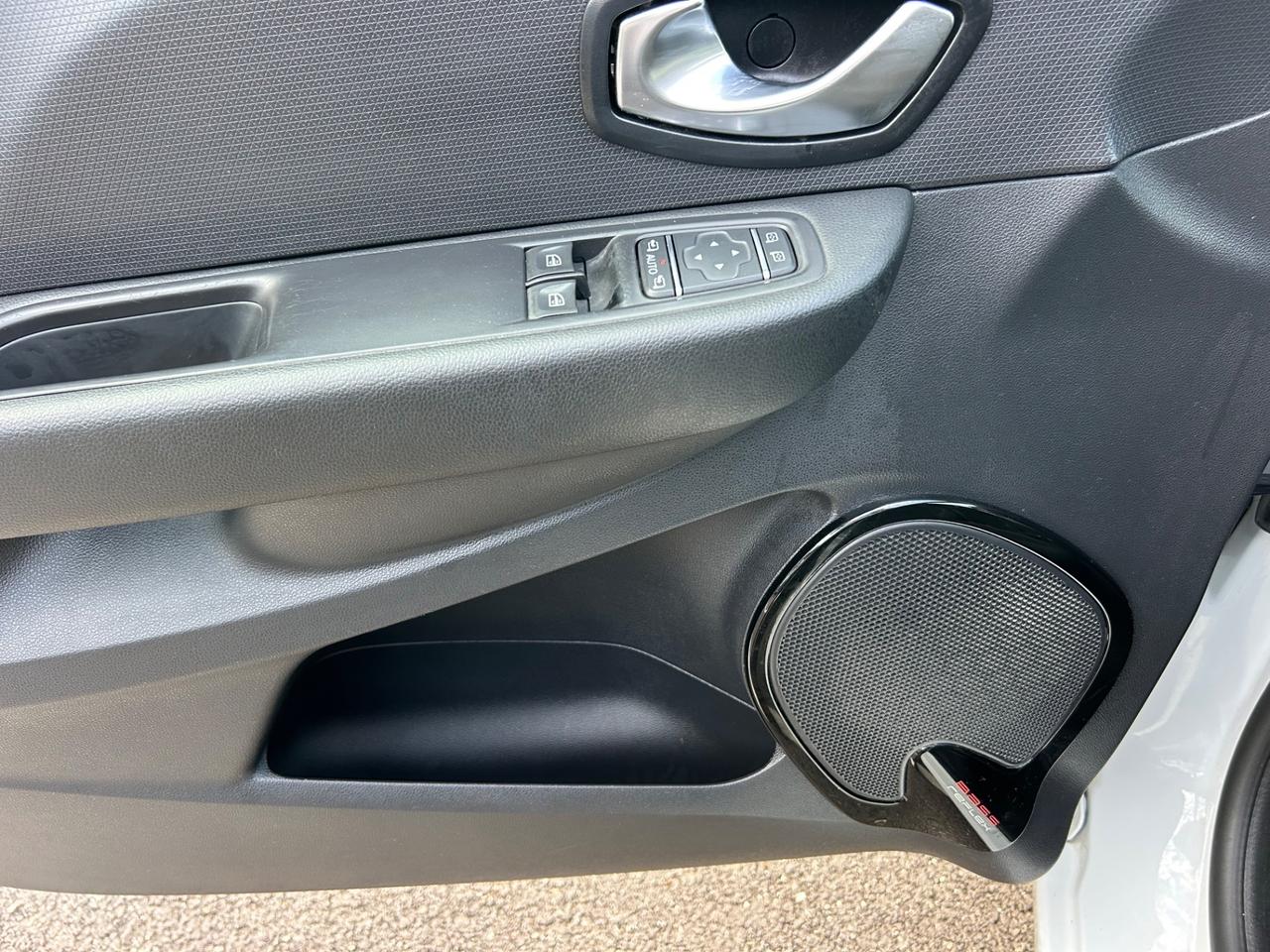 Renault Clio 1.2 75CV 5 porte Zen