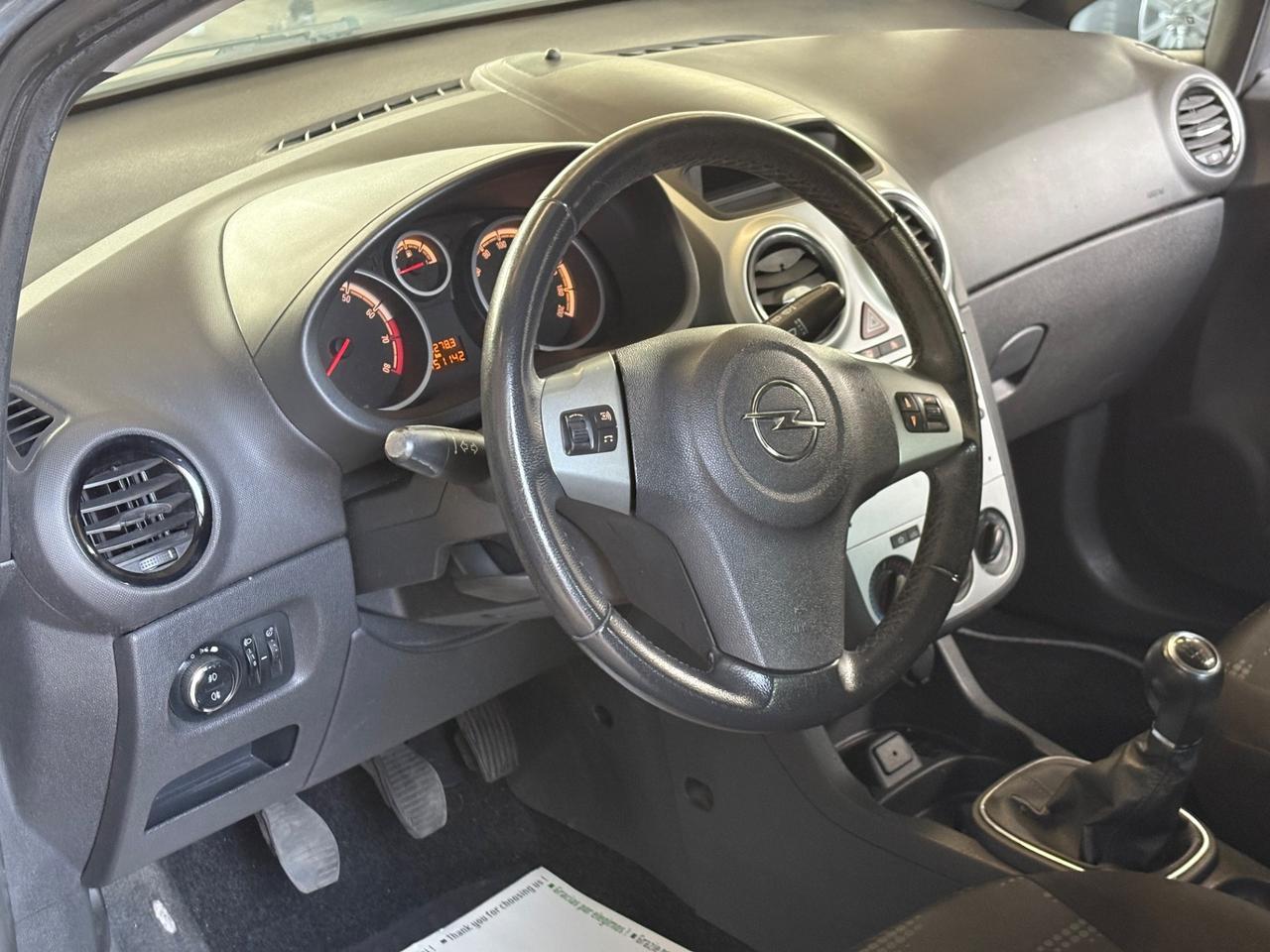 Opel Corsa 1.2 5 porte Club