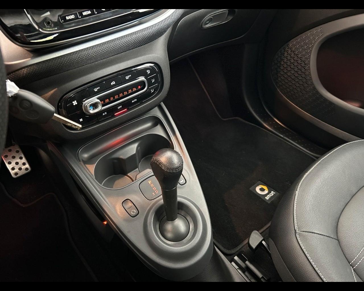 SMART SMART FORTWO 2019 BENZINA - FORTWO 0.9 TURBO PRIME CABRIO TWINNAMIC MY19