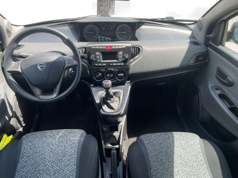 Lancia Ypsilon Ypsilon 1.0 FireFly 5 porte S&S Hybrid Ecochic Silver