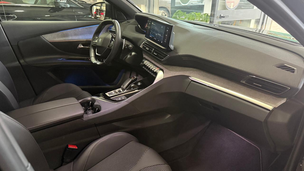 PEUGEOT 3008 1.5 131 CV GT PACK TETTO APRIBILE
