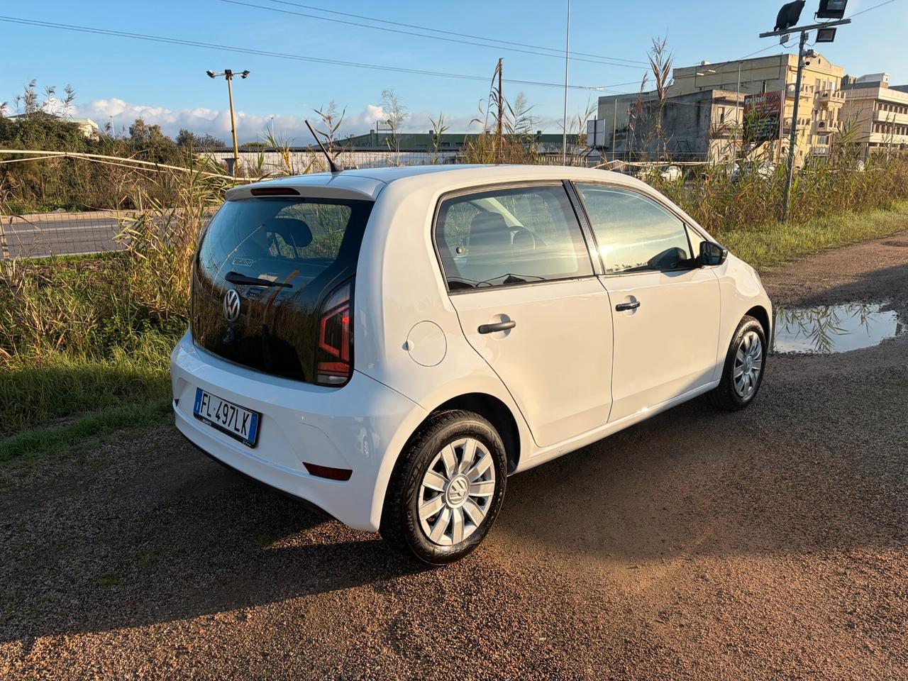 VOLKSWAGEN UP! 1.0 60CV ANNO 2017 87.000 KM
