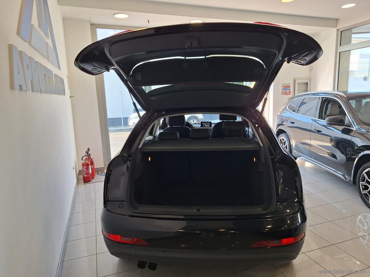 AUDI Q3 2.0 TDI Business