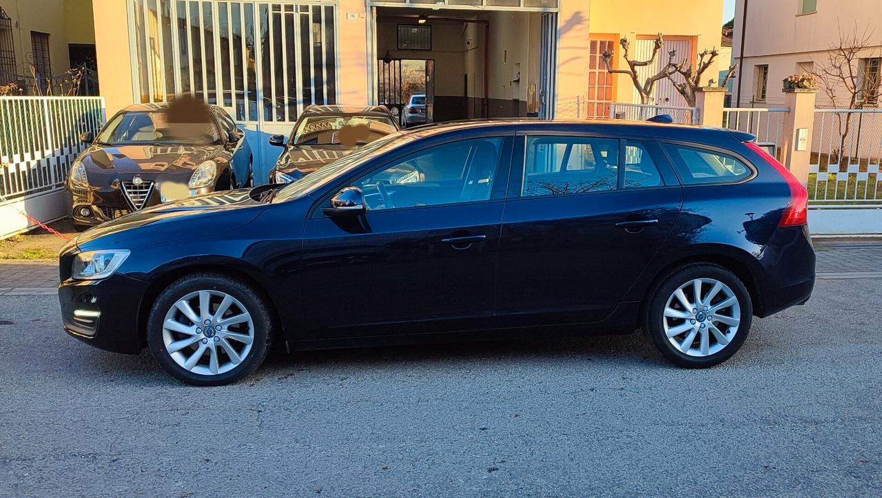 Volvo V60 D3 Geartronic Momentum