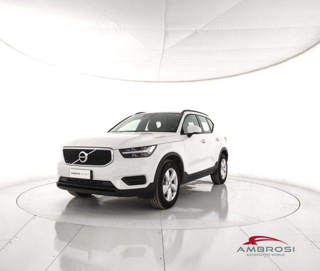 VOLVO XC40 T2 Momentum Core