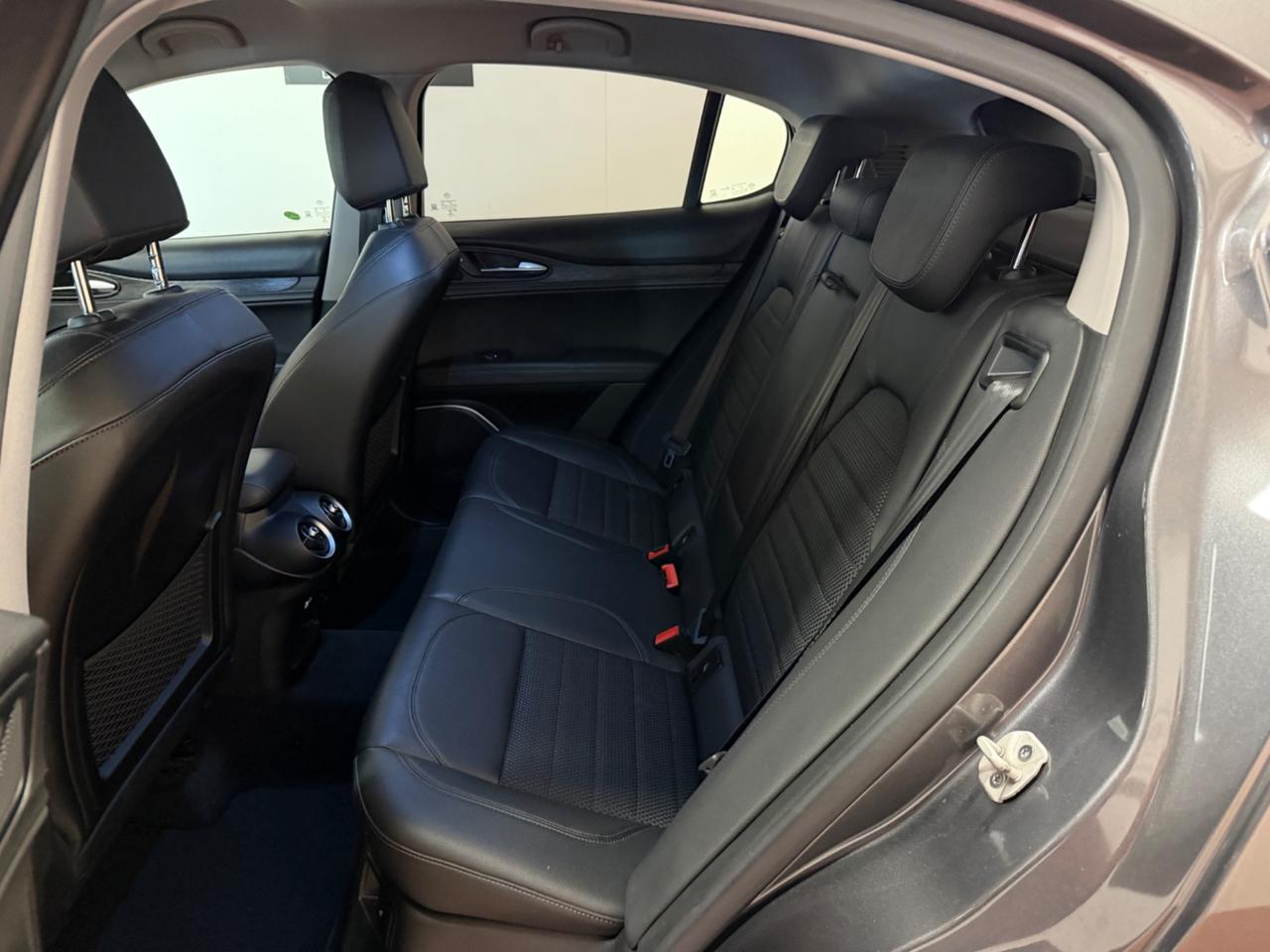 Alfa Romeo Stelvio 2.2 Turbodiesel 190 CV AT8 RWD Business