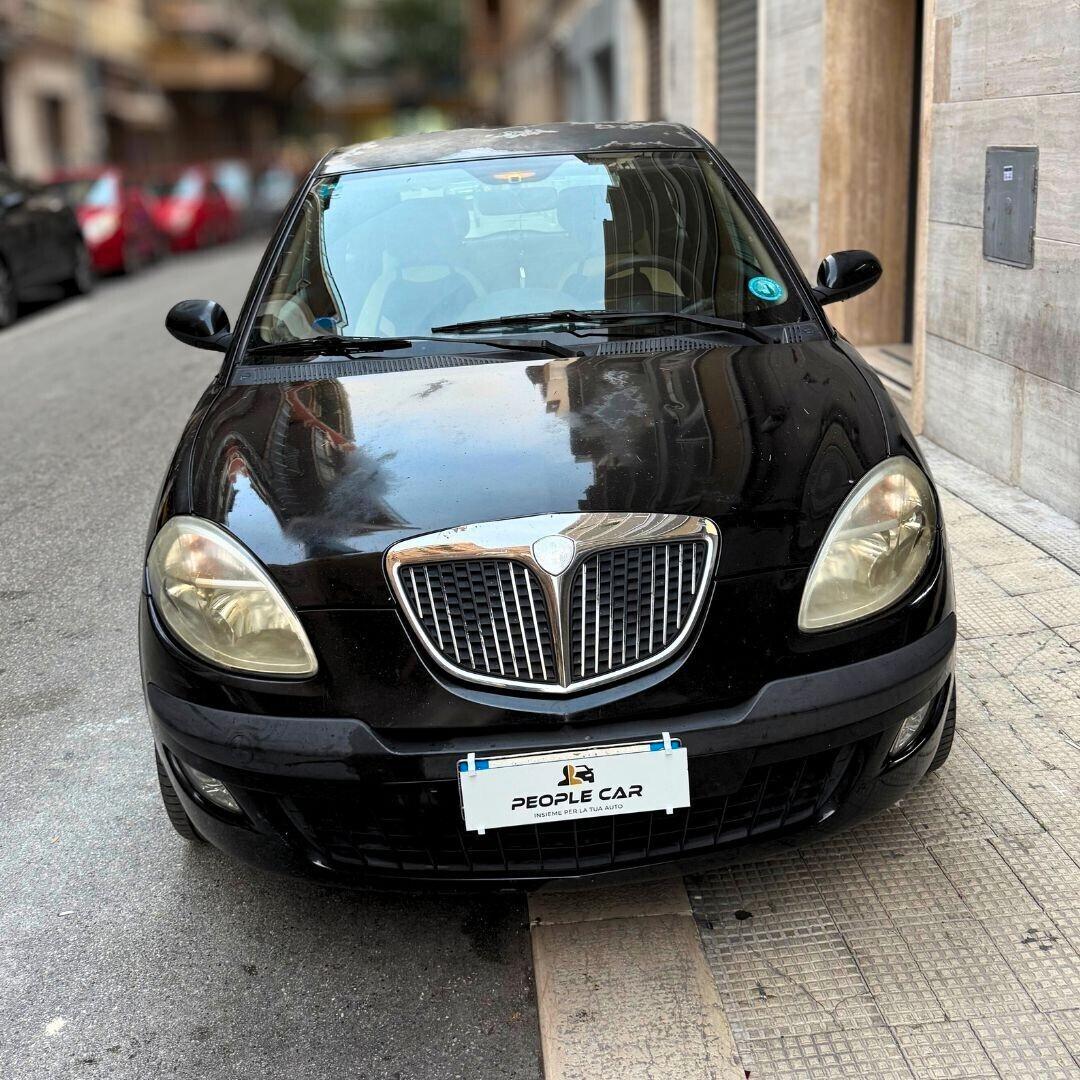 Lancia Ypsilon 1.2 Argento