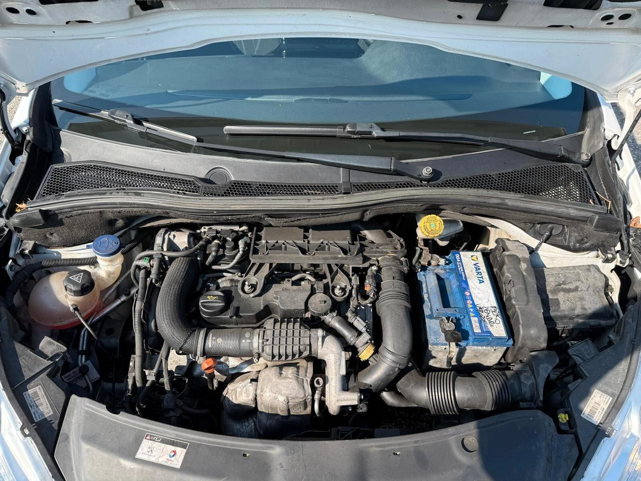 Peugeot 208 1.4 HDi 68 CV 5 porte Allure