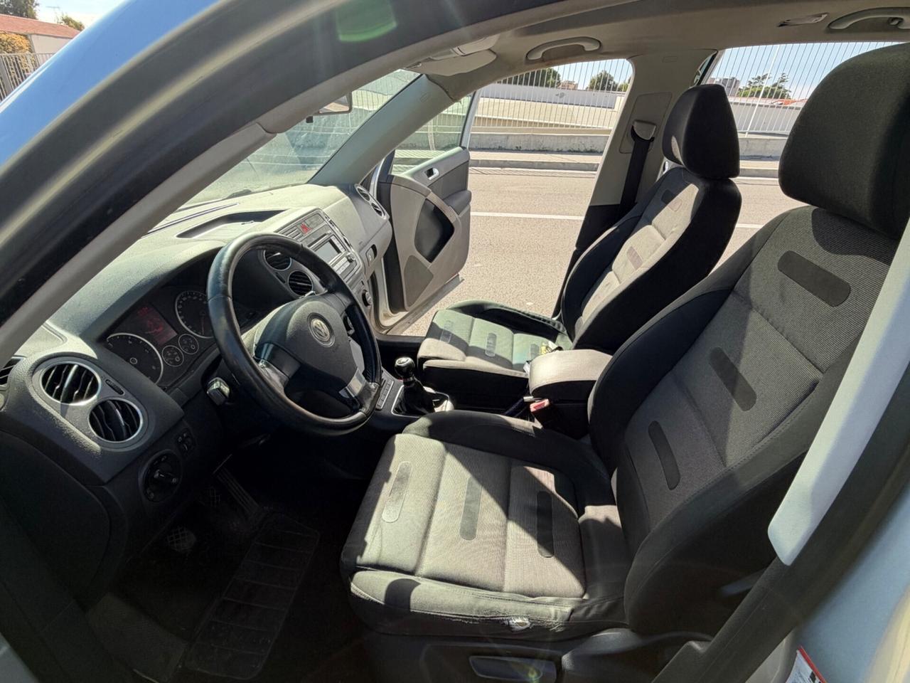 Volkswagen Tiguan 2.0 16V TDI DPF Sport & Style (18°)