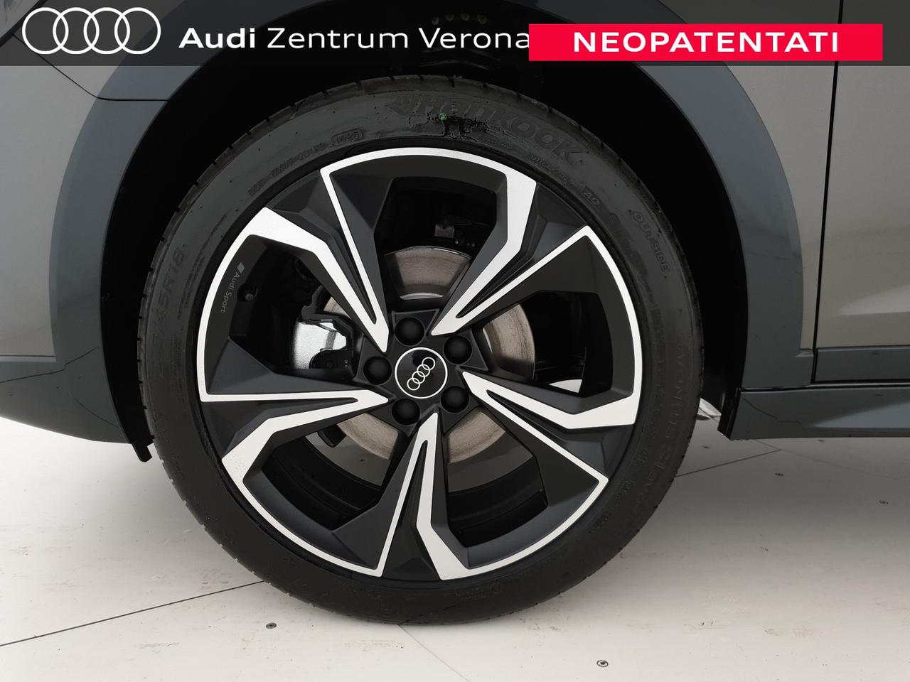 Allstreet 30TFSI 116CV S tronic Identity Contrast