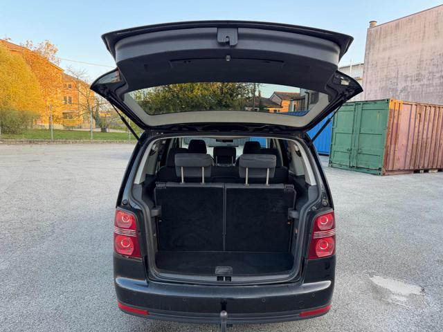 VOLKSWAGEN Touran 2.0TDI Highline senza nessun lavoro da fare