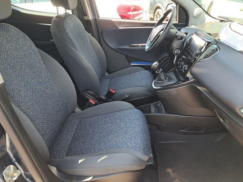 Lancia Ypsilon 1.2 Silver Gpl 69cv