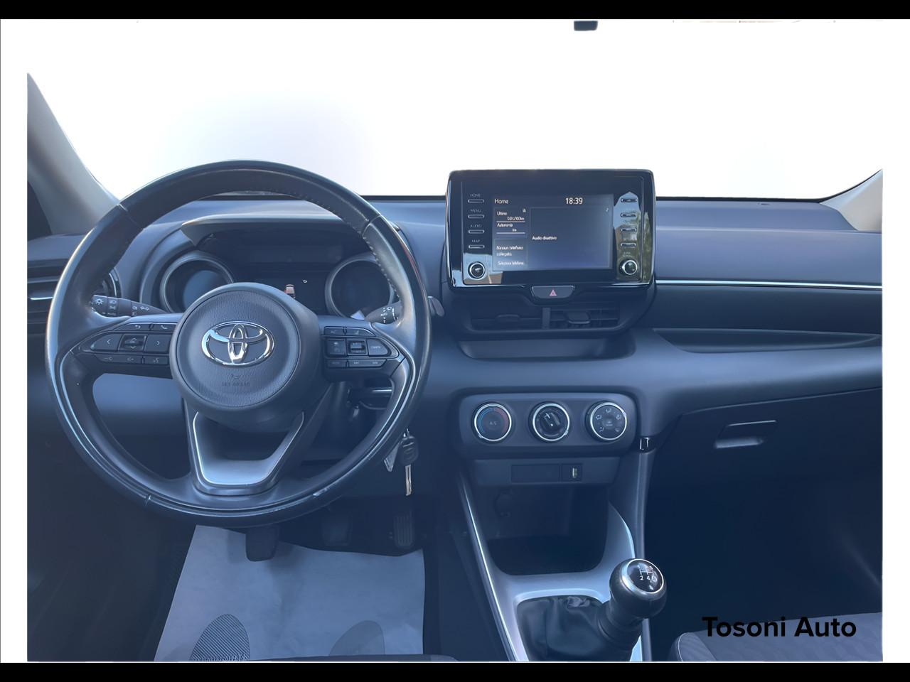 TOYOTA Yaris 1.0 Trend