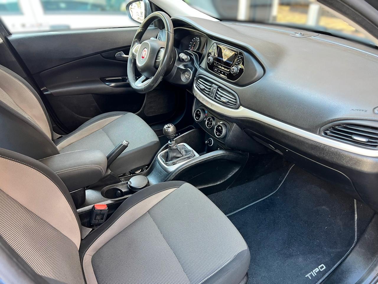 FIAT TIPO 1.6 MJT Easy - 2016