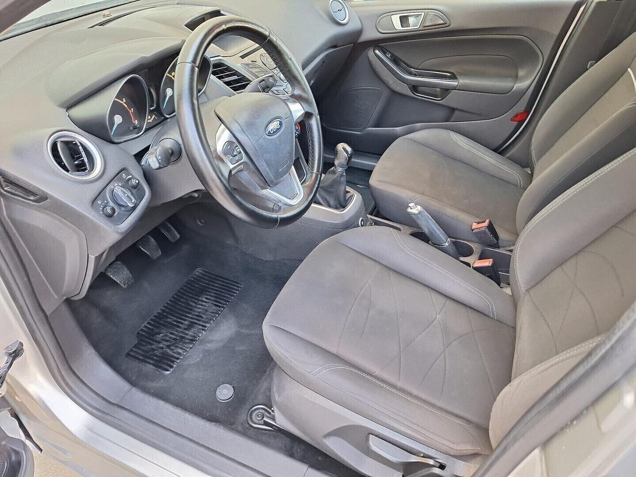 Ford fiesta 1.4 GPL 95cv. PER NEOPATENTATI