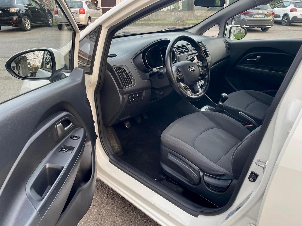 Kia Rio 1.2 CVVT 5p. EX per Neopatentati 2014