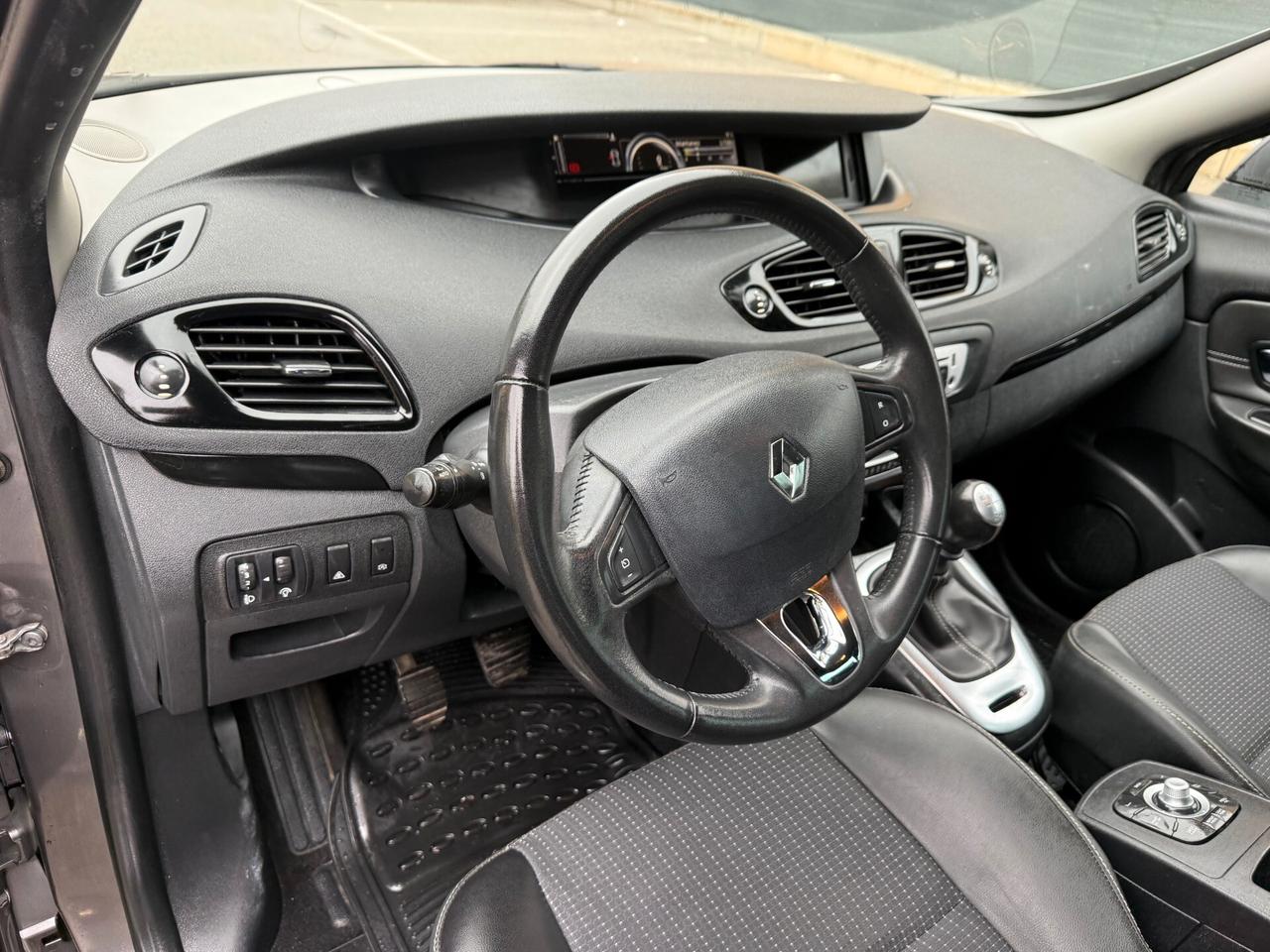 Renault Scenic 1.5 dci - NAV. - 7 POSTI - 12 MESI DI GARANZIA -