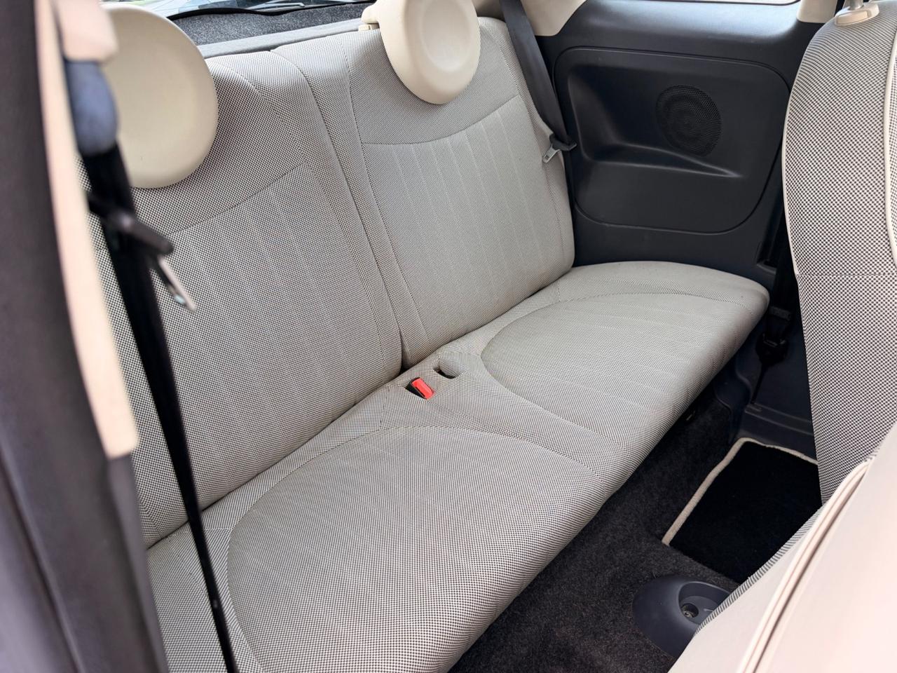 Fiat 500 1.2 Lounge 05/2011 145.000 KM