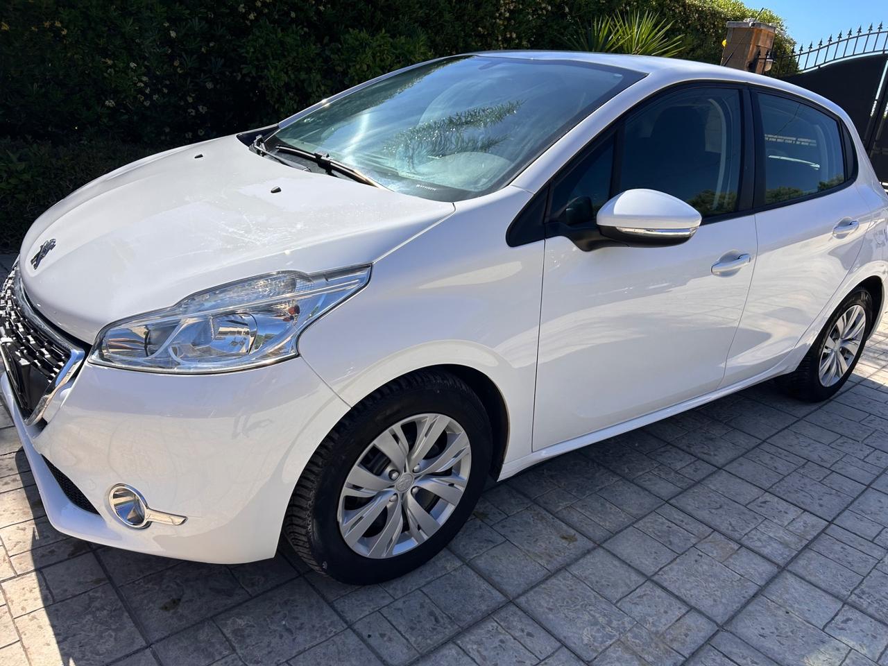 Peugeot 208 1.4 HDi 68 CV 5 porte Access