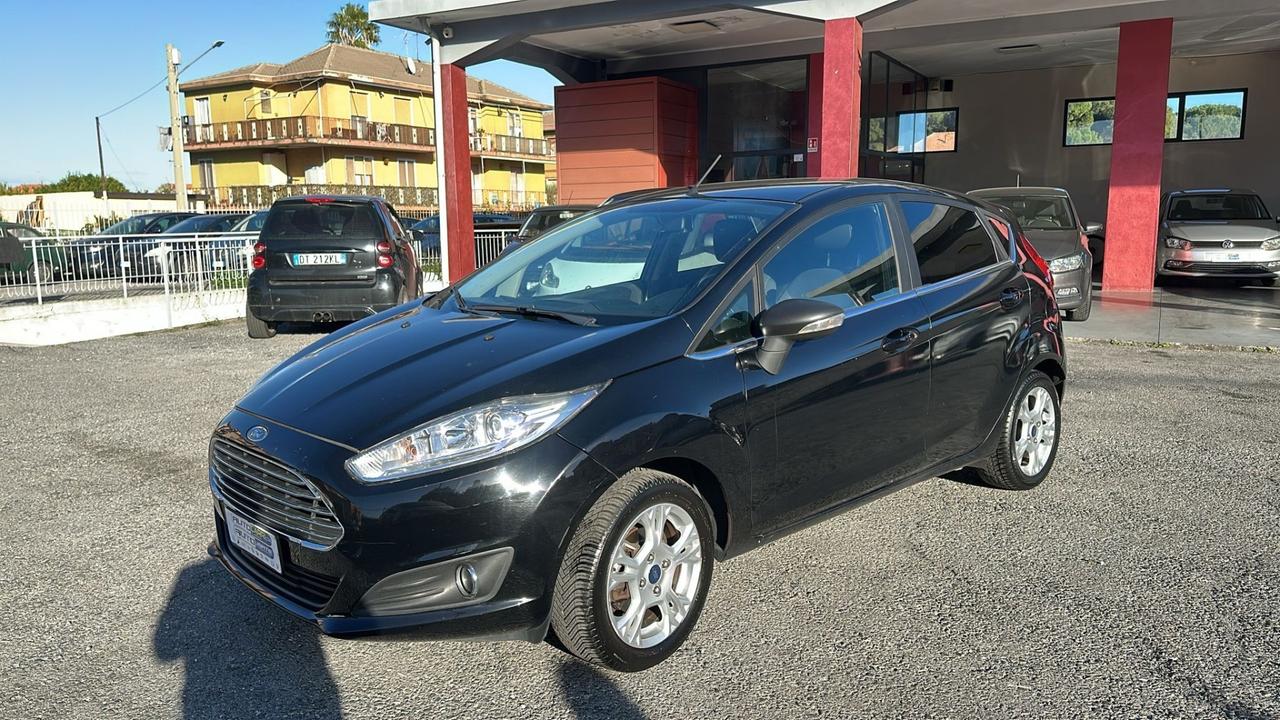 Ford Fiesta 1.0 80CV 5 porte Black & White Edition