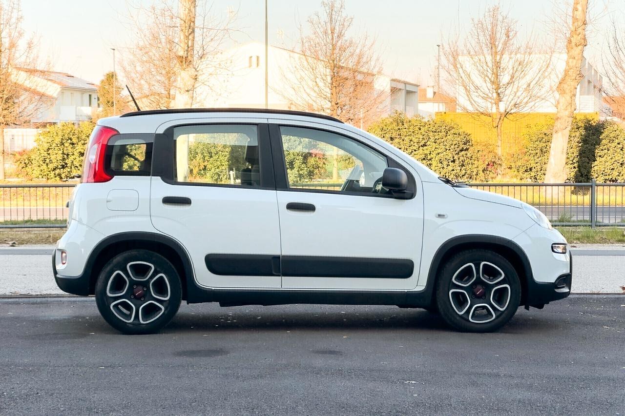 Fiat Panda 1.0 Hybrid e benzina