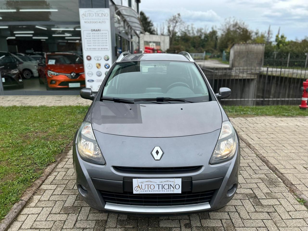 Renault Clio 1.2 16V SporTour 20th Anniversario