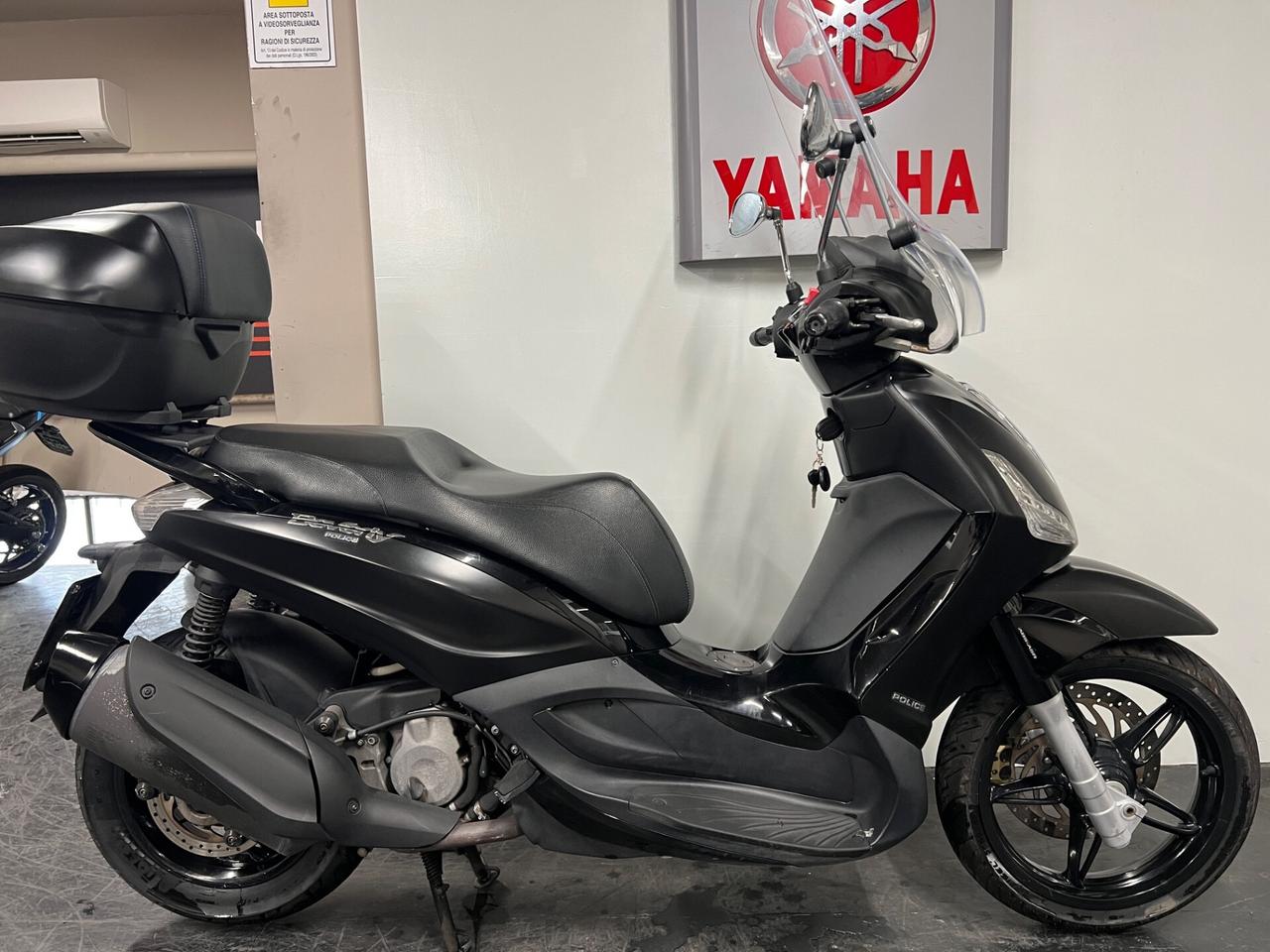 Piaggio Beverly 350 Police