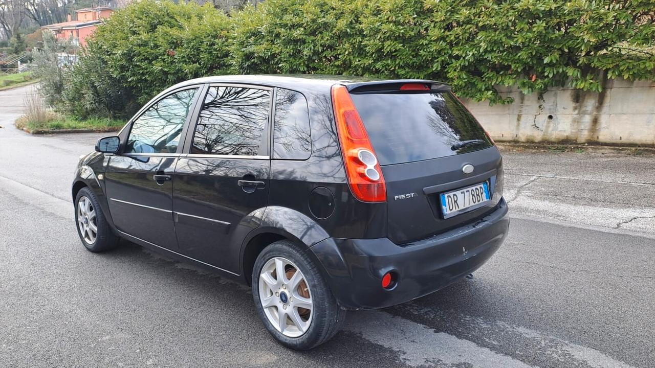 Ford Fiesta 1.4 TDCi 5p. Ghia
