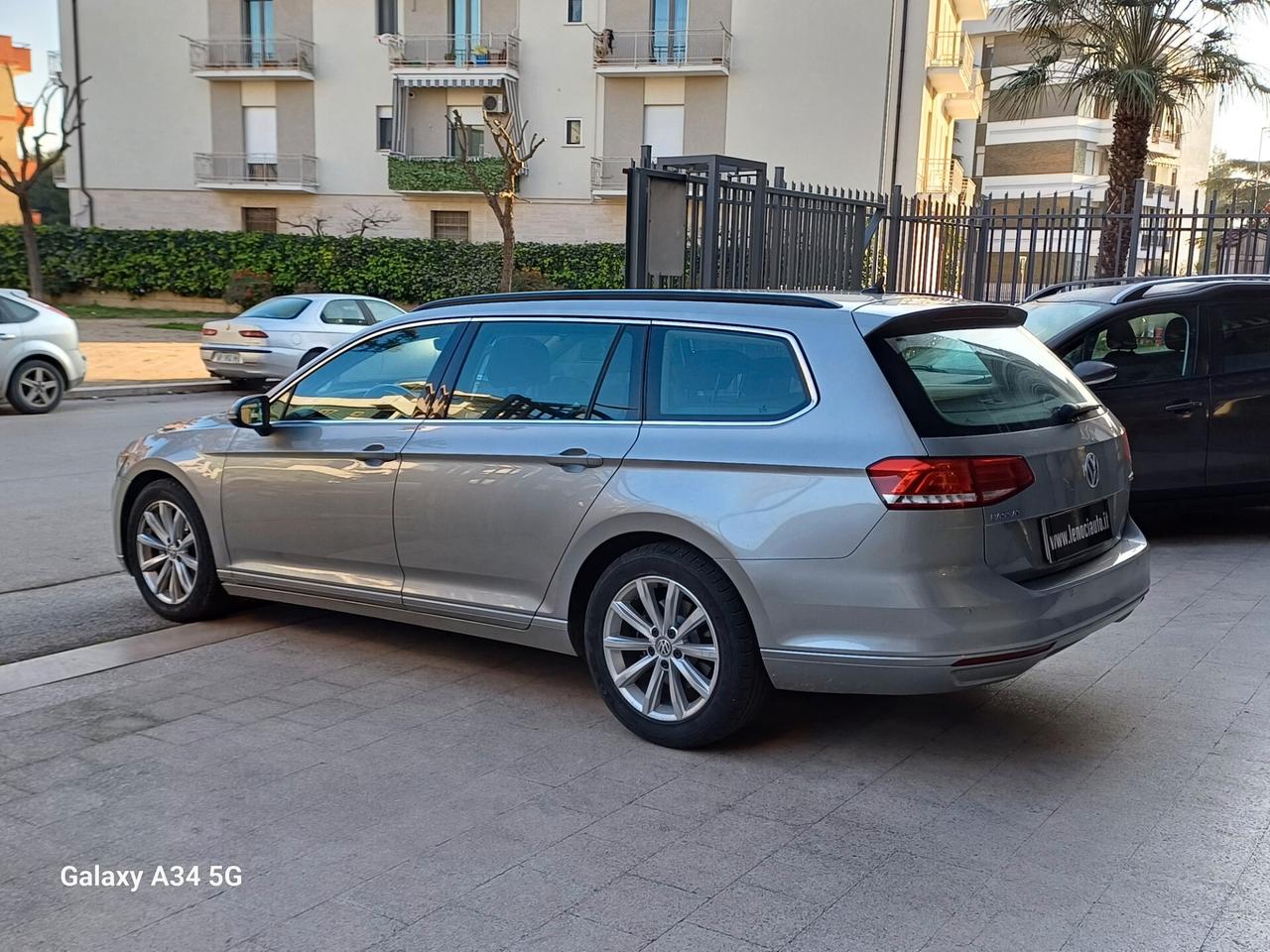 Volkswagen Passat Variant 1.6 TDI DSG Comfortline BlueMotion Tech.