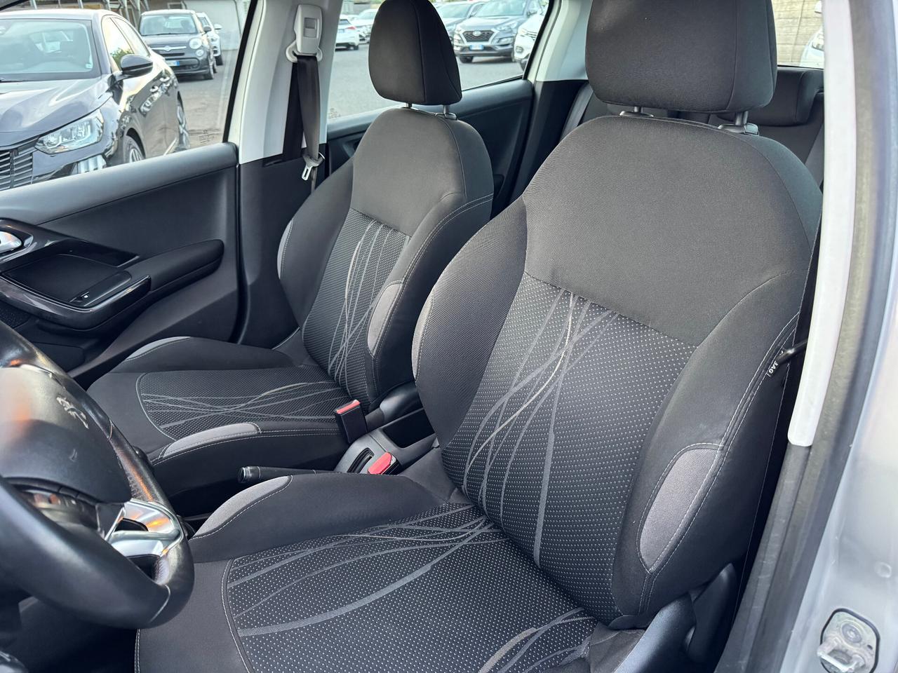 Peugeot 208 1.4 HDi 68 CV 5 porte Active