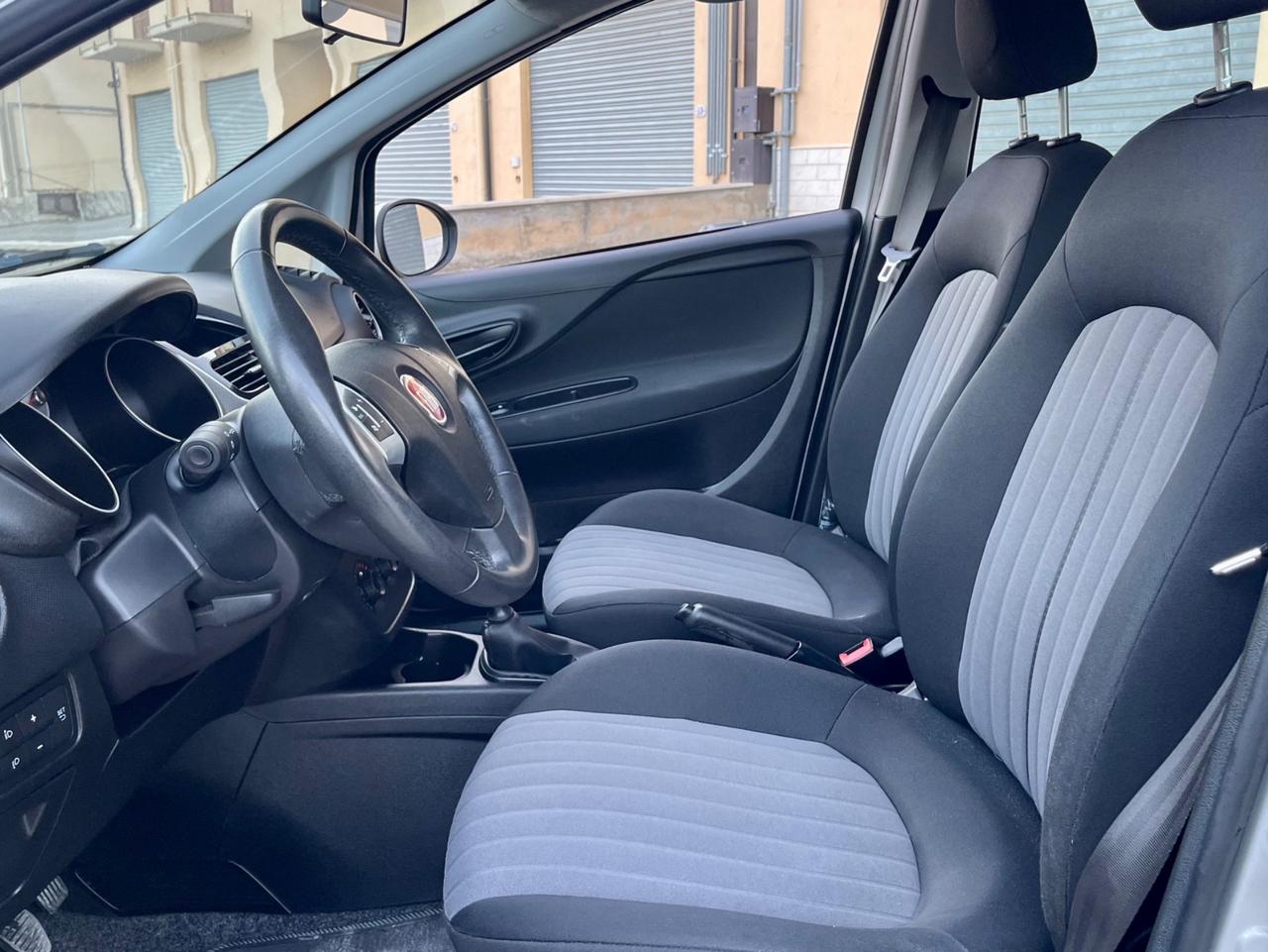 Fiat Punto 1.2 benzina 2017 - NEOPATENTATI