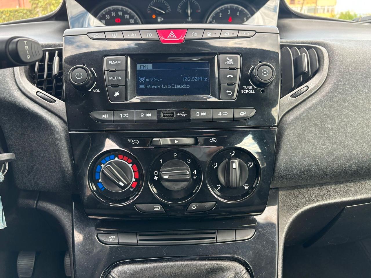 Lancia Ypsilon 1.2 69 CV 5 porte GPL Ecochic Gold