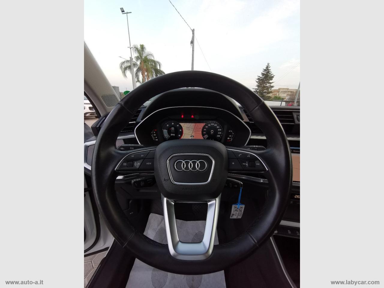 AUDI Q3 35 TDI S tronic Business Advanced