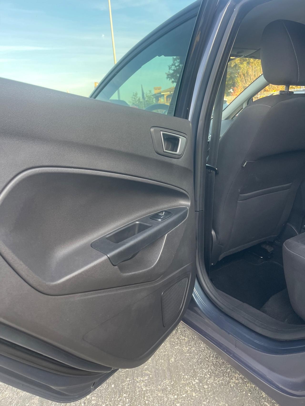 Ford Fiesta Titanium 1.2 60cv