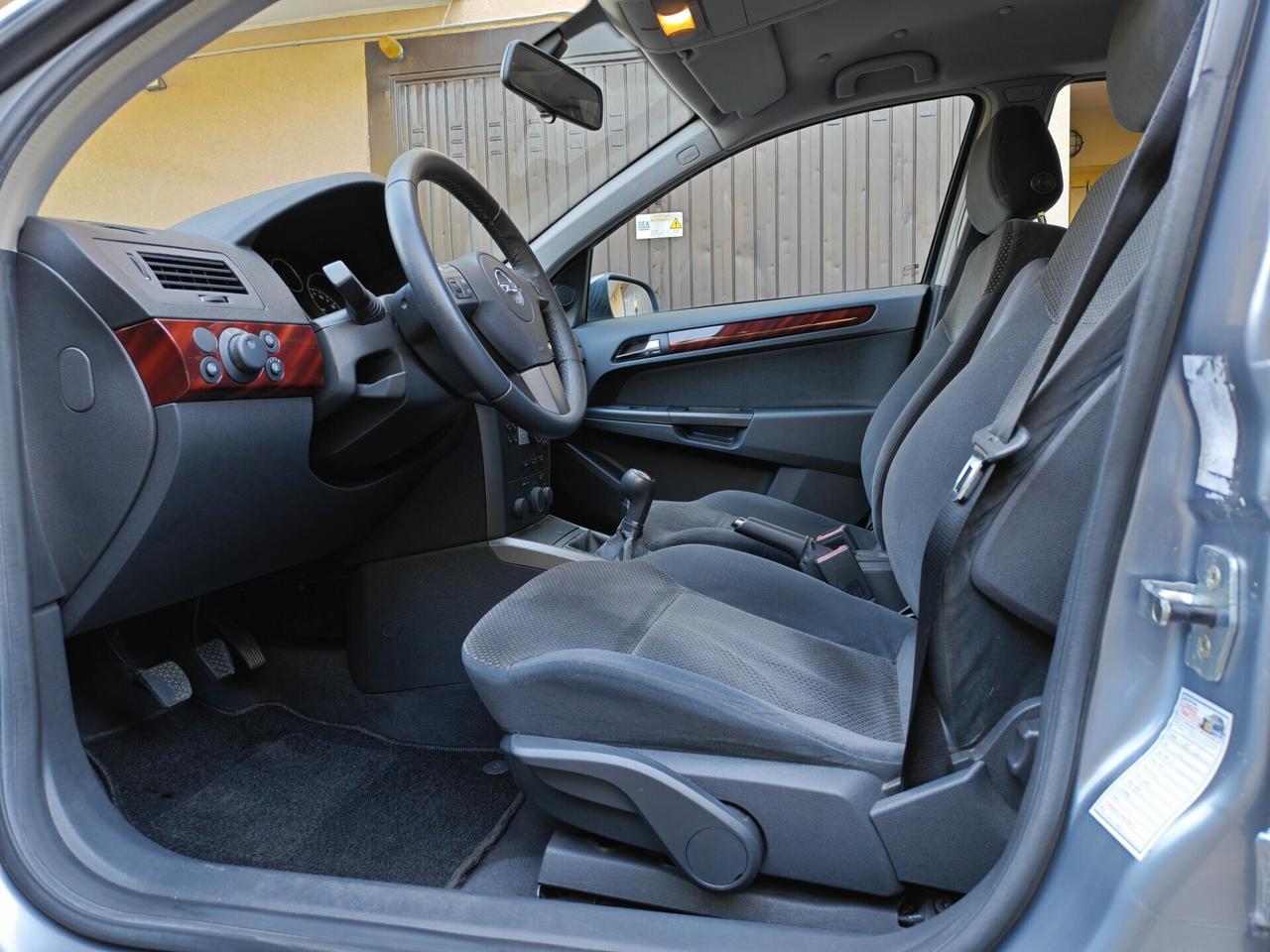 Opel Astra 1.6 BENZINA 105cv / Uniproprietario