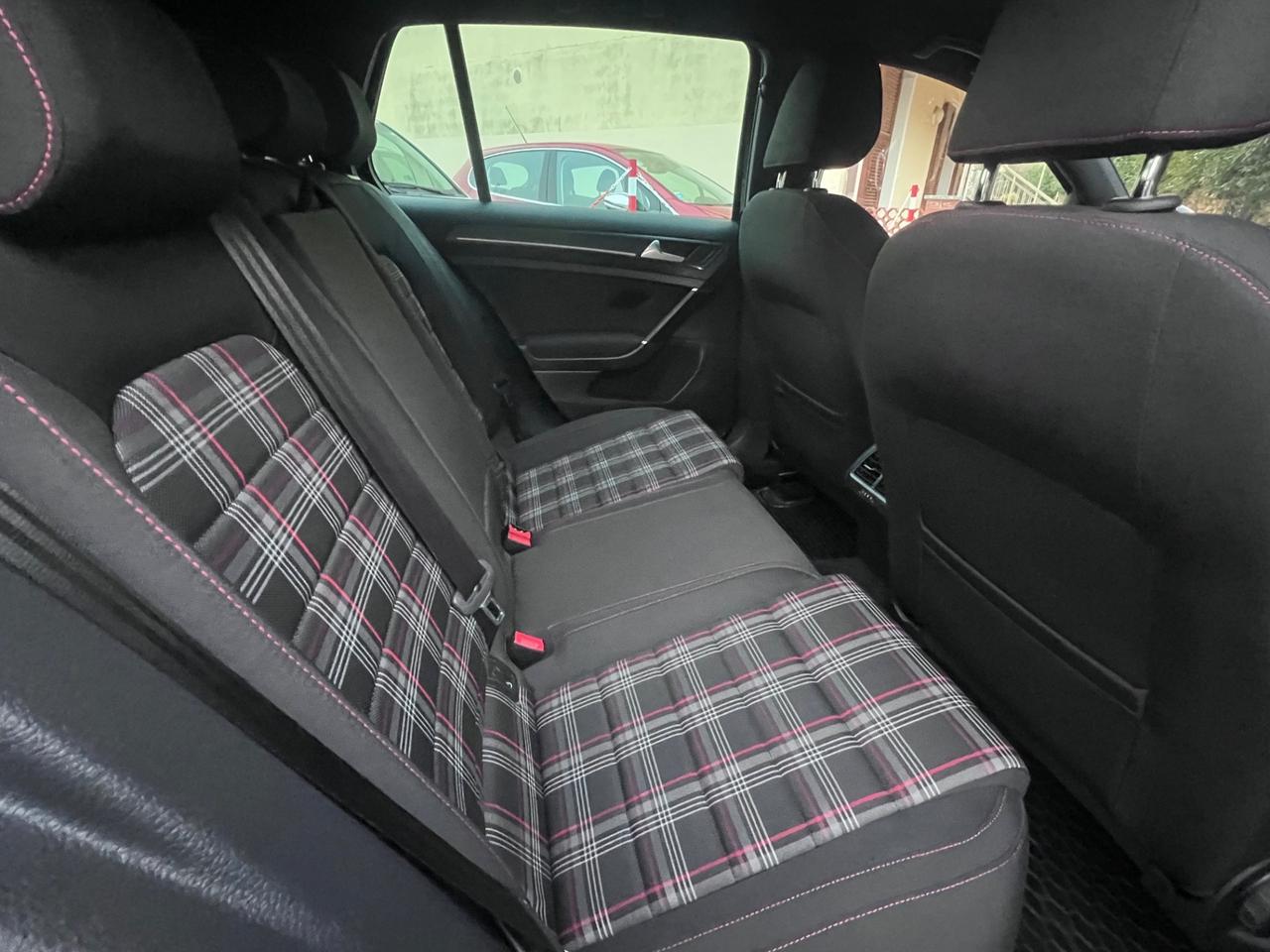 Volkswagen Golf GTI Performance 2.0 245 CV TSI 5p. BMT