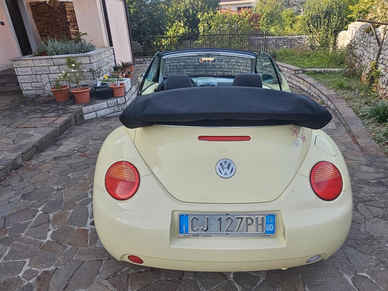 Volkswagen New Beetle 1.4 16V Cabrio