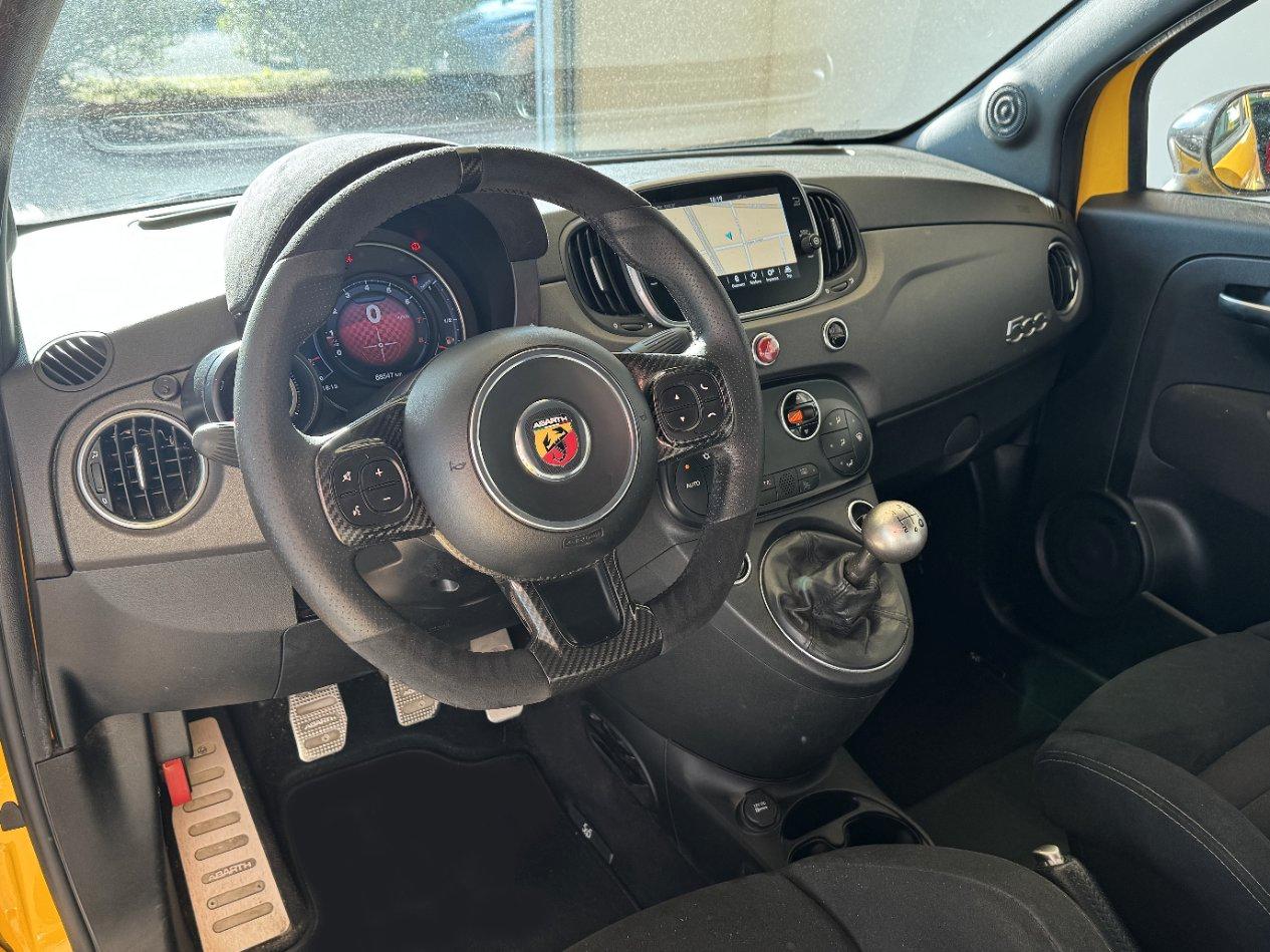 Abarth 595 1.4 t-jet Competizione 180cv SABELT